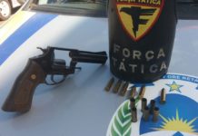 Arma apreendida com o vendedor ambulante. - Foto: PM/Divulgação