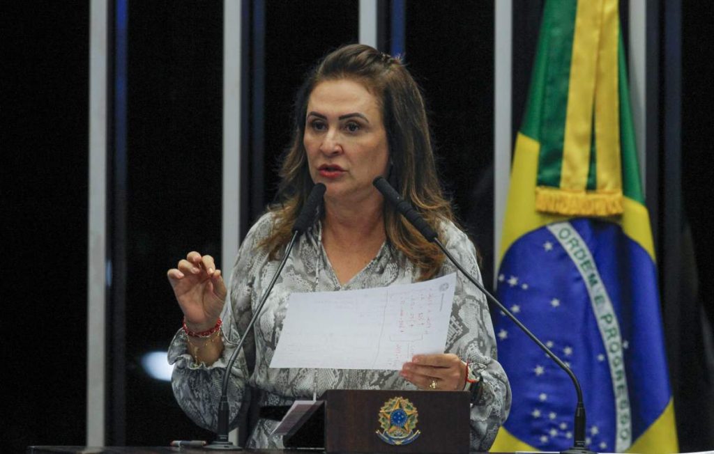 Kátia Abreu - Voz do Bico