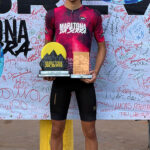 luis-otavio-exibe-trofeus-da-maratona-da-serra-2026