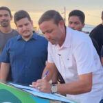 prefeito-roni-assina-orden-consturcao-espaco-esportivo-na-area-antiga-rodoviaria-august