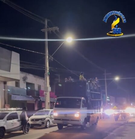 Apoiadores de Flávio Bolsonaro realizam carreata em Augustinópolis